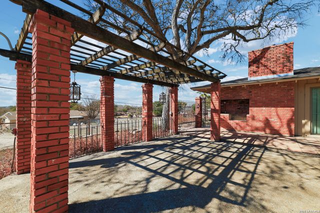 226 Clearview Dr., San Antonio, TX 78228