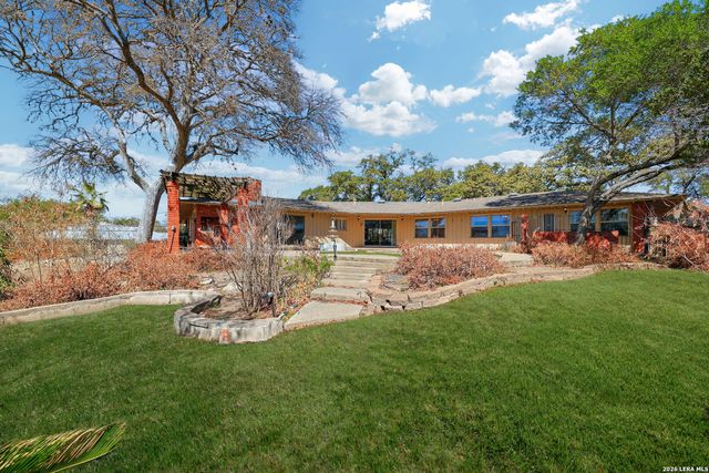 226 Clearview Dr., San Antonio, TX 78228