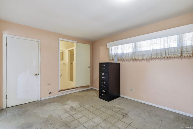 226 Clearview Dr., San Antonio, TX 78228