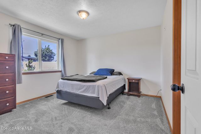 8849 N TORREY LN, Hayden, ID 83835