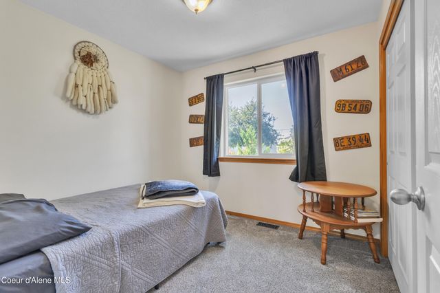 8849 N TORREY LN, Hayden, ID 83835