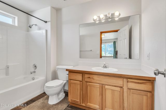 8849 N TORREY LN, Hayden, ID 83835