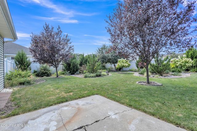 8849 N TORREY LN, Hayden, ID 83835