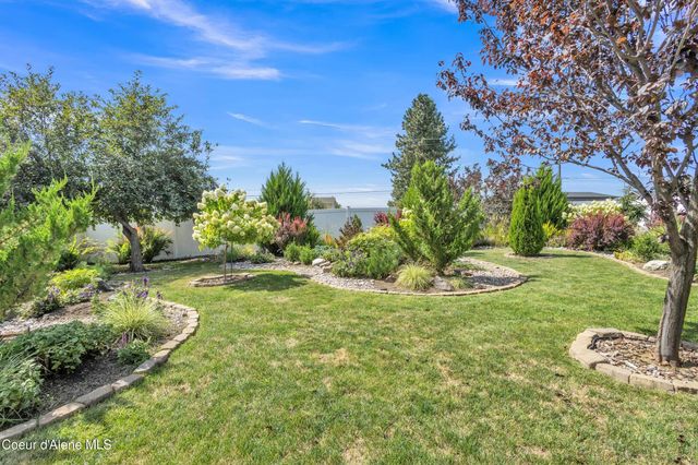 8849 N TORREY LN, Hayden, ID 83835