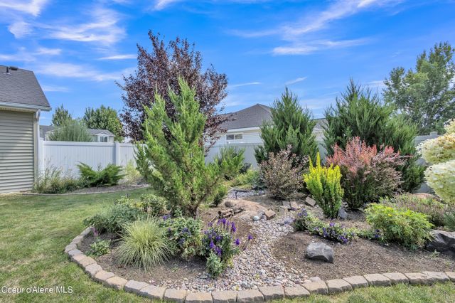 8849 N TORREY LN, Hayden, ID 83835