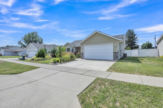 8849 N TORREY LN, Hayden, ID 83835