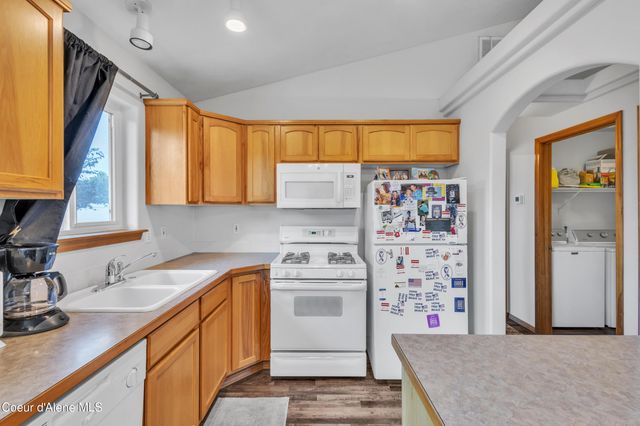 8849 N TORREY LN, Hayden, ID 83835