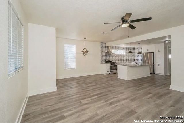 2107 McKinley, San Antonio, TX 78210