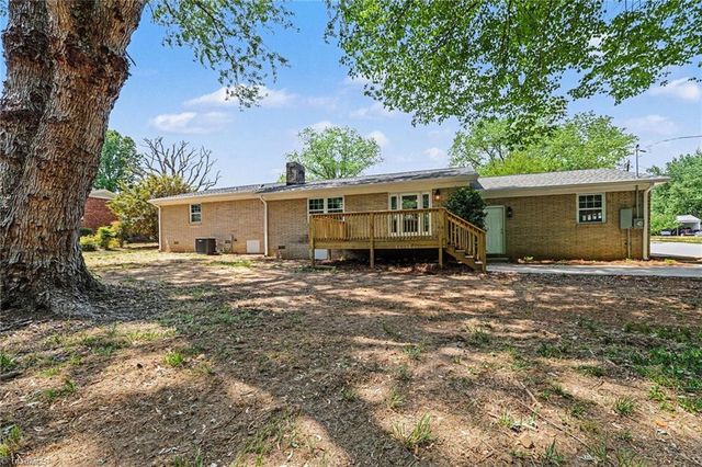 8124 Old Reidsville Road, Reidsville, NC 27320