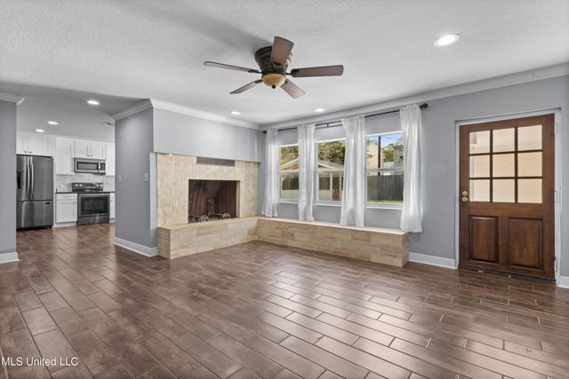 517 Martin Avenue, Ocean Springs, MS 39564