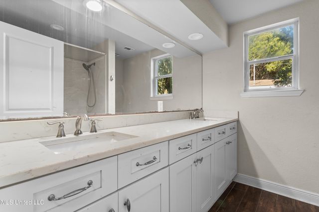 517 Martin Avenue, Ocean Springs, MS 39564