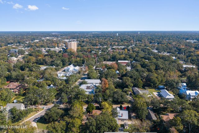 517 Martin Avenue, Ocean Springs, MS 39564