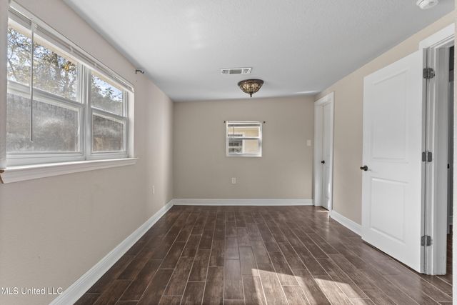 517 Martin Avenue, Ocean Springs, MS 39564