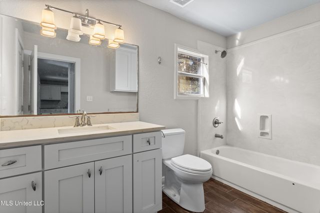 517 Martin Avenue, Ocean Springs, MS 39564