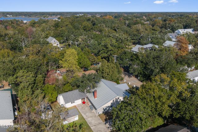 517 Martin Avenue, Ocean Springs, MS 39564