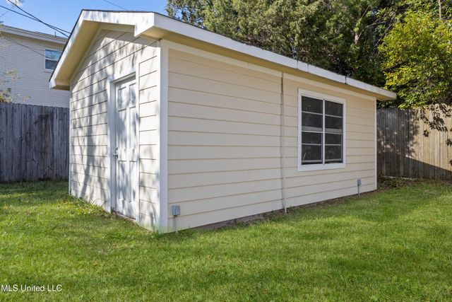 517 Martin Avenue, Ocean Springs, MS 39564