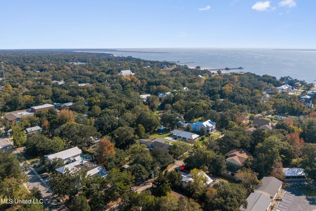 517 Martin Avenue, Ocean Springs, MS 39564