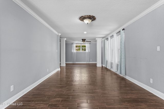 517 Martin Avenue, Ocean Springs, MS 39564