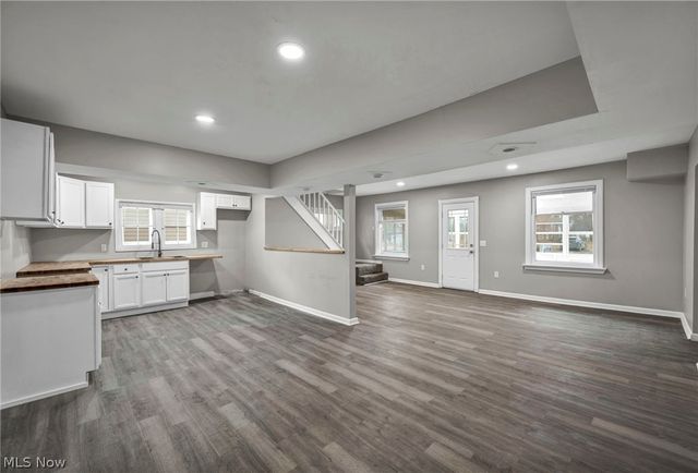 295 E 238th Street, Euclid, OH 44123