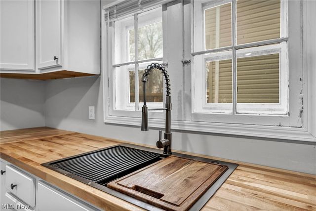 295 E 238th Street, Euclid, OH 44123