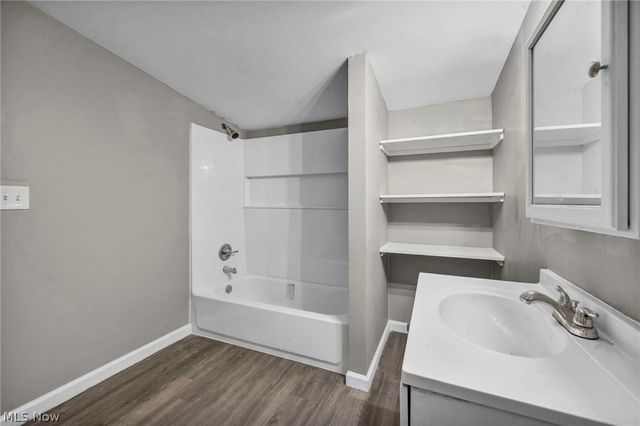 295 E 238th Street, Euclid, OH 44123