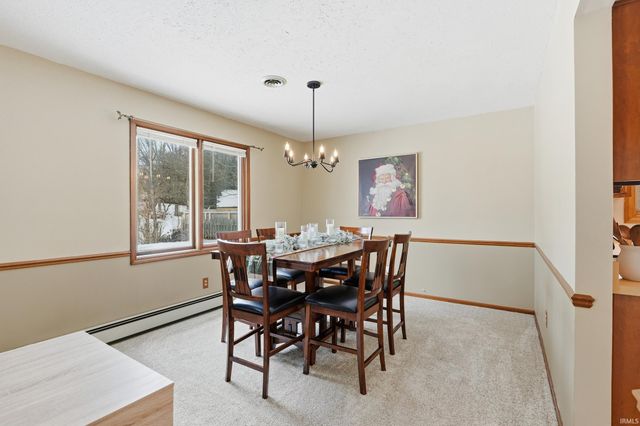 1007 Easton Trail, Fort Wayne, IN 46825