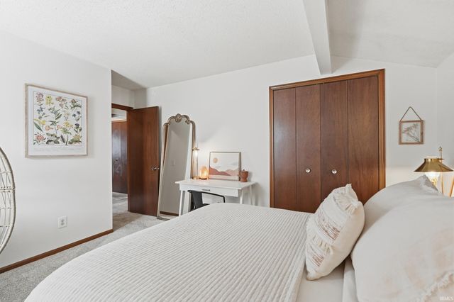 1007 Easton Trail, Fort Wayne, IN 46825