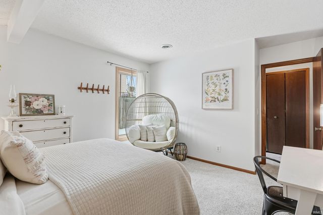 1007 Easton Trail, Fort Wayne, IN 46825