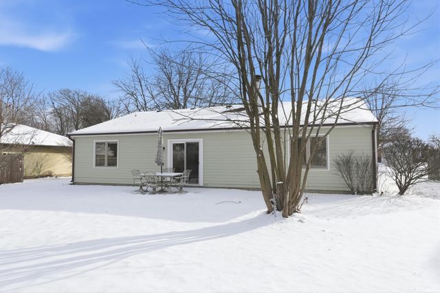 1007 Easton Trail, Fort Wayne, IN 46825