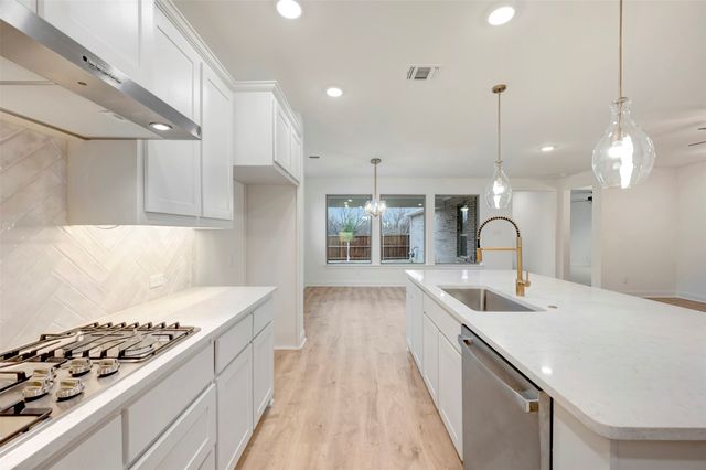 1020 Violet Drive, Crowley, TX 76036