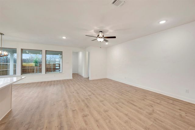 1020 Violet Drive, Crowley, TX 76036