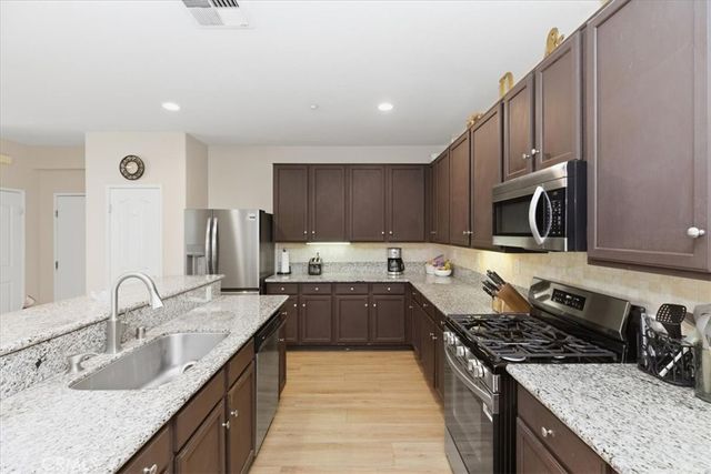 7353 Ellena W 70, Rancho Cucamonga, CA 91730