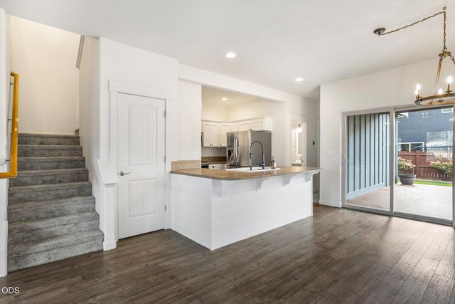21191 SE Philly Avenue, Bend, OR 97702