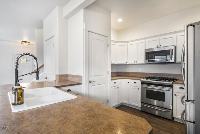 21191 SE Philly Avenue, Bend, OR 97702