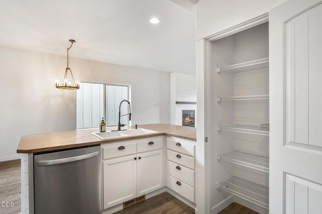 21191 SE Philly Avenue, Bend, OR 97702