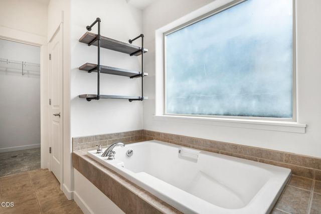 21191 SE Philly Avenue, Bend, OR 97702