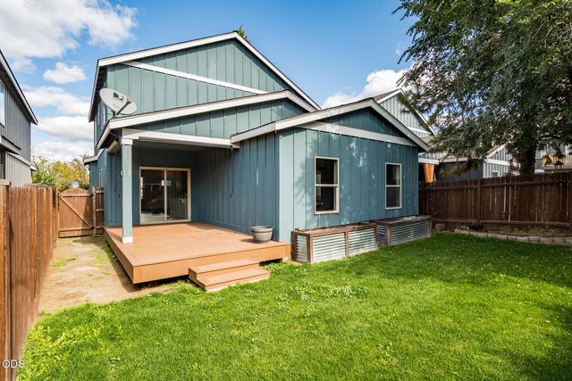 21191 SE Philly Avenue, Bend, OR 97702