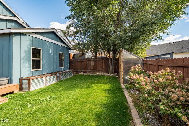 21191 SE Philly Avenue, Bend, OR 97702