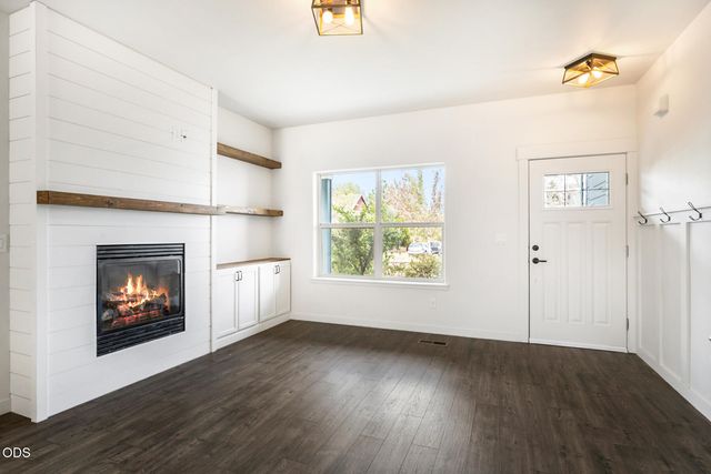 21191 SE Philly Avenue, Bend, OR 97702