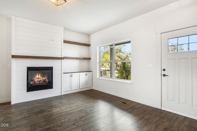 21191 SE Philly Avenue, Bend, OR 97702