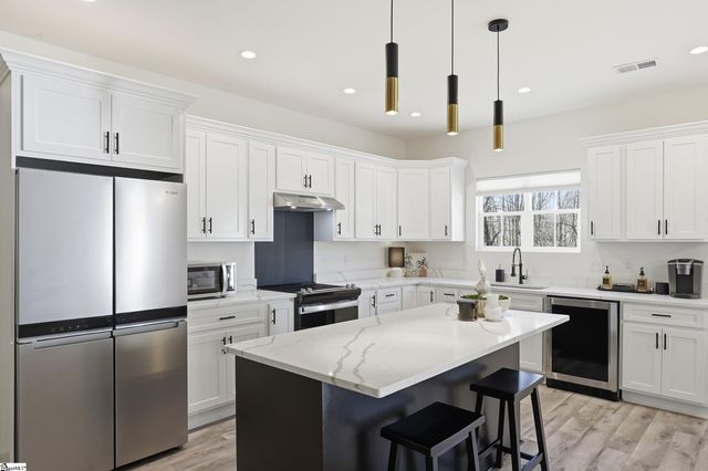 221 Lenhardt Road, Easley, SC 29640