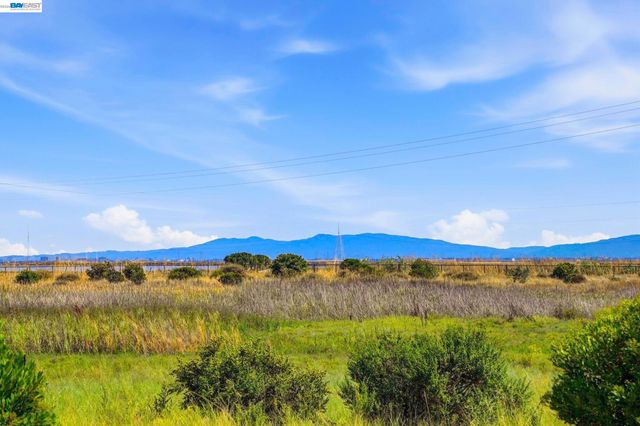 8553 Schooner Way, Newark, CA 94560
