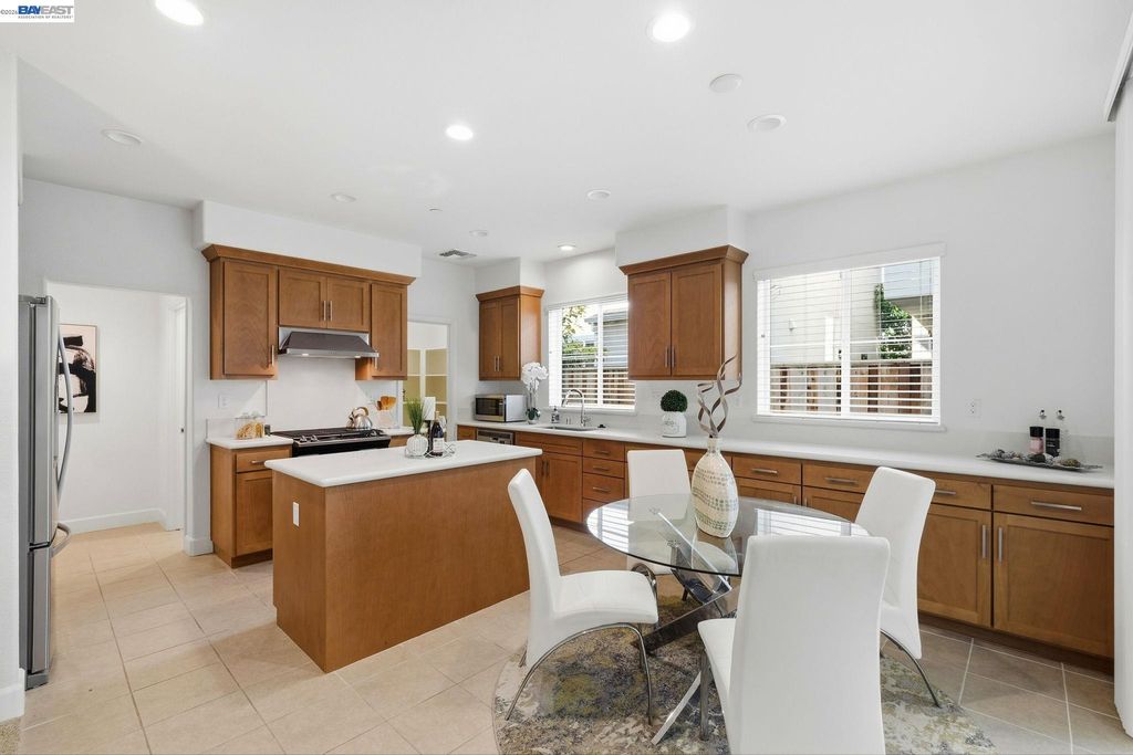 8553 Schooner Way, Newark, CA 94560
