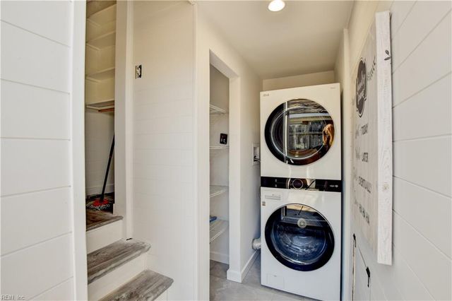 9216 Rippard AVE, Norfolk, VA 23503