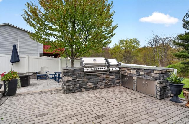 48 Jones Drive, Highland Mills, NY 10930