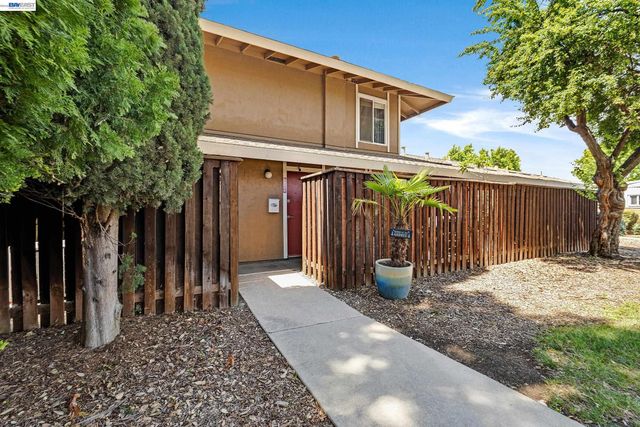 2011 Olivera Rd B, Concord, CA 94520