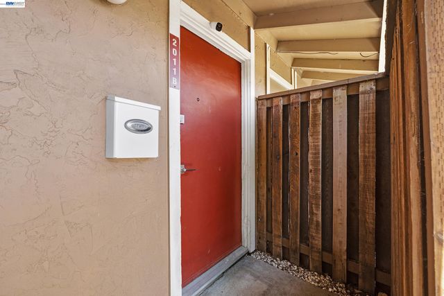 2011 Olivera Rd B, Concord, CA 94520