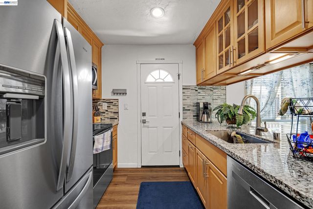 2011 Olivera Rd B, Concord, CA 94520