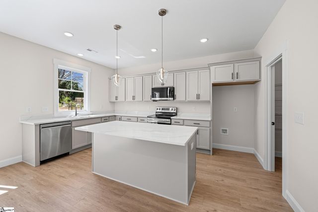 7 Judson Road, Greenville, SC 29611