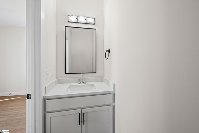 7 Judson Road, Greenville, SC 29611